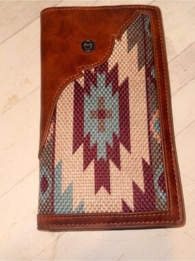 Source Unknown Brown Leather Southwestern Pattern Wallet